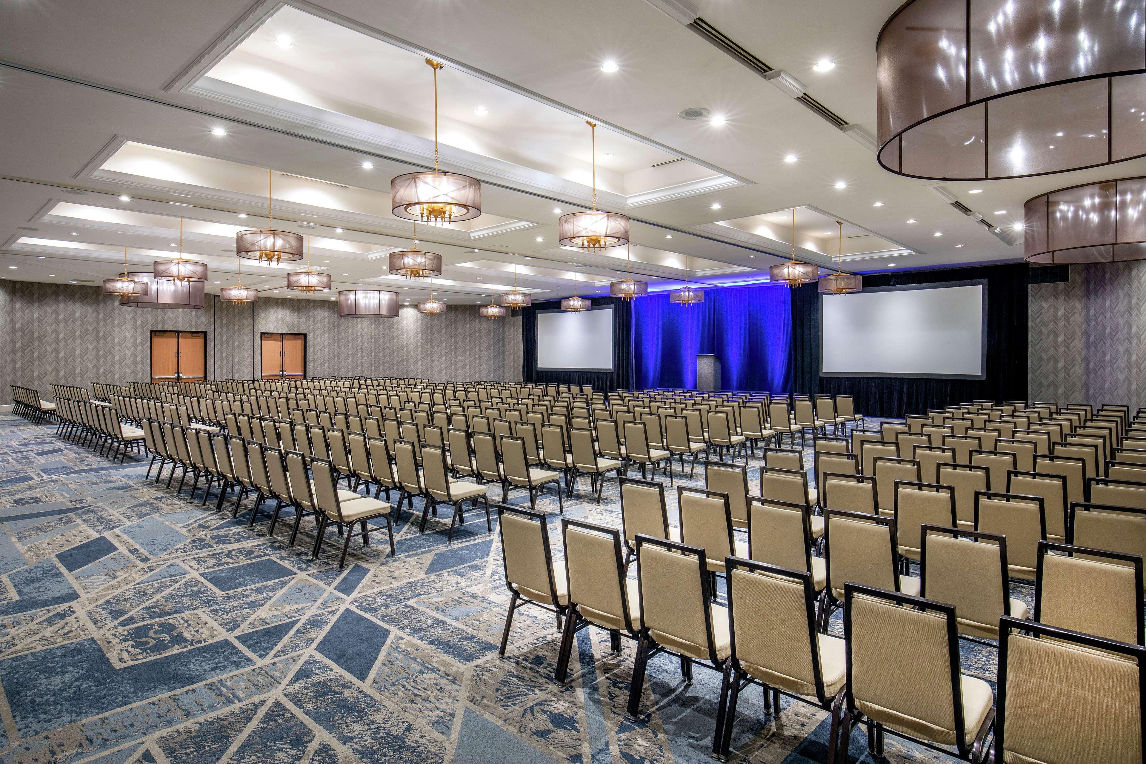 Doubletree By Hilton Hotel Nashville Downtown Екстериор снимка