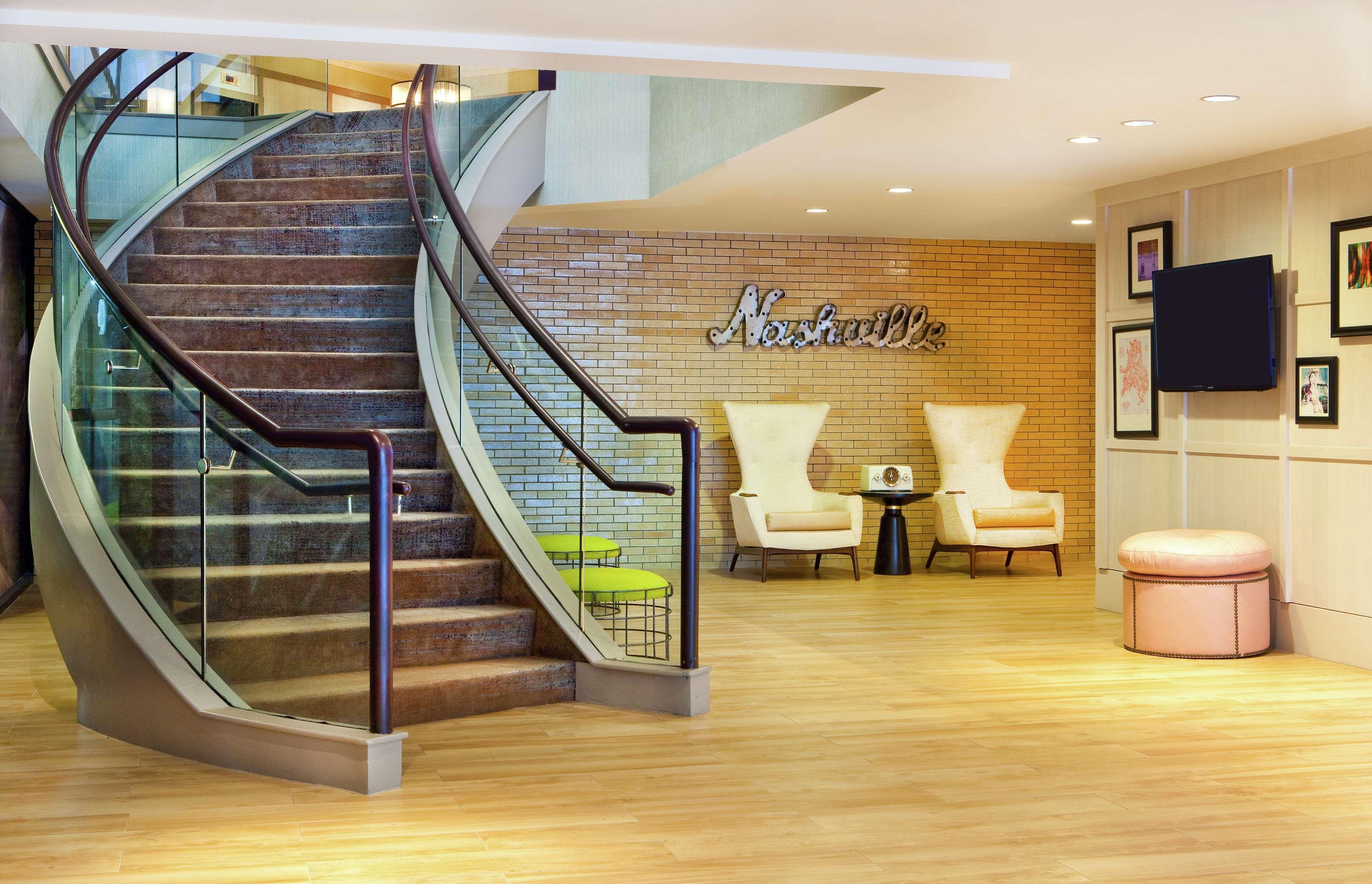Doubletree By Hilton Hotel Nashville Downtown Екстериор снимка