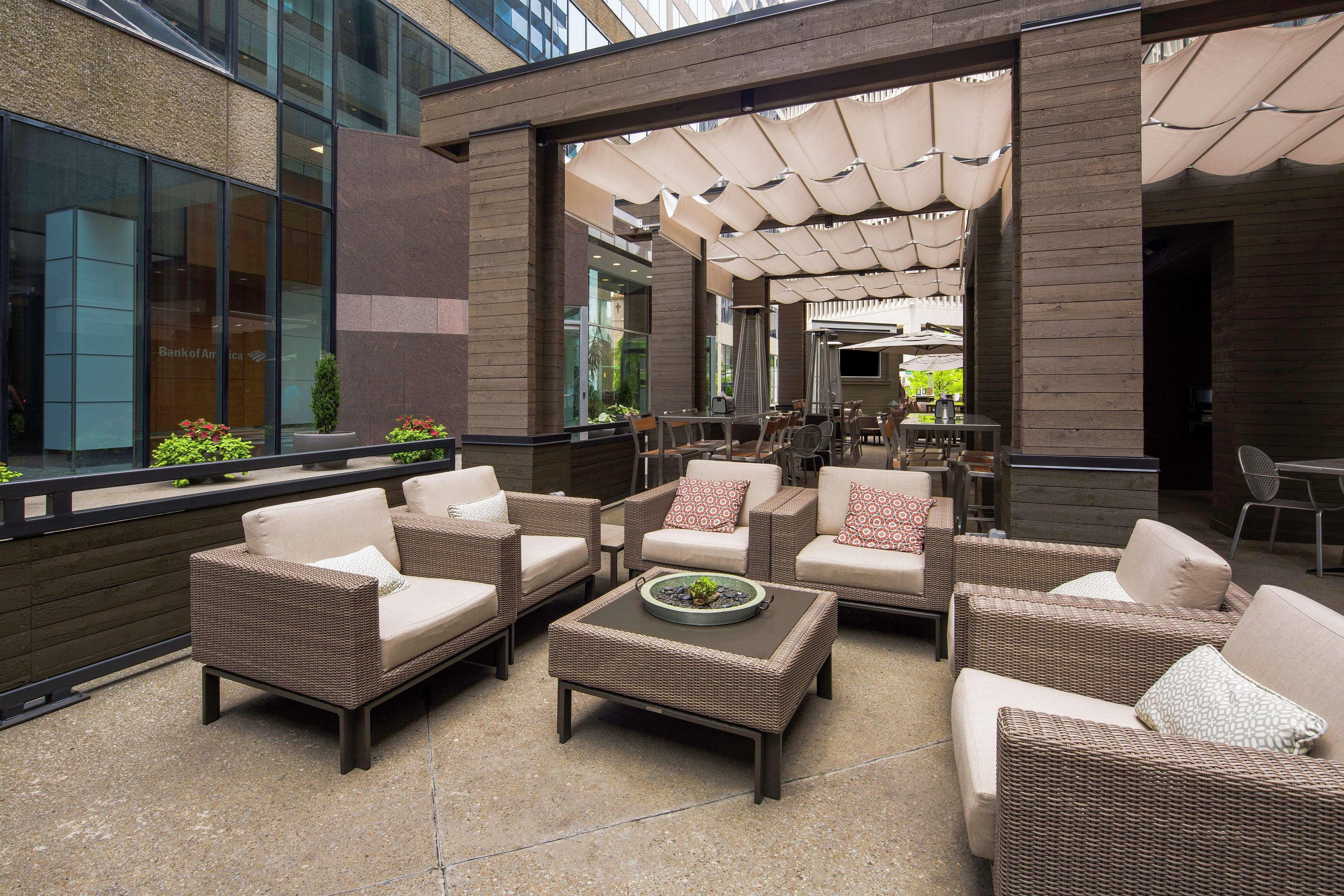 Doubletree By Hilton Hotel Nashville Downtown Екстериор снимка