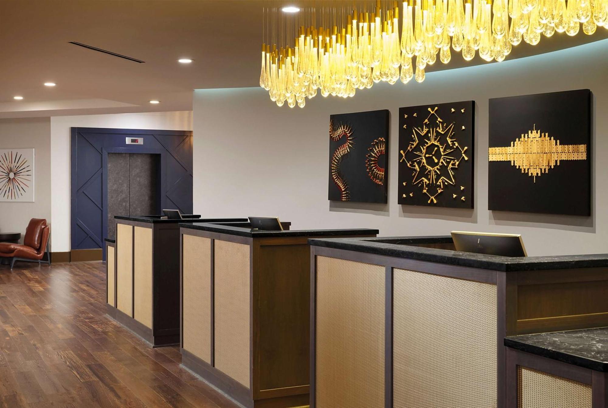 Doubletree By Hilton Hotel Nashville Downtown Екстериор снимка