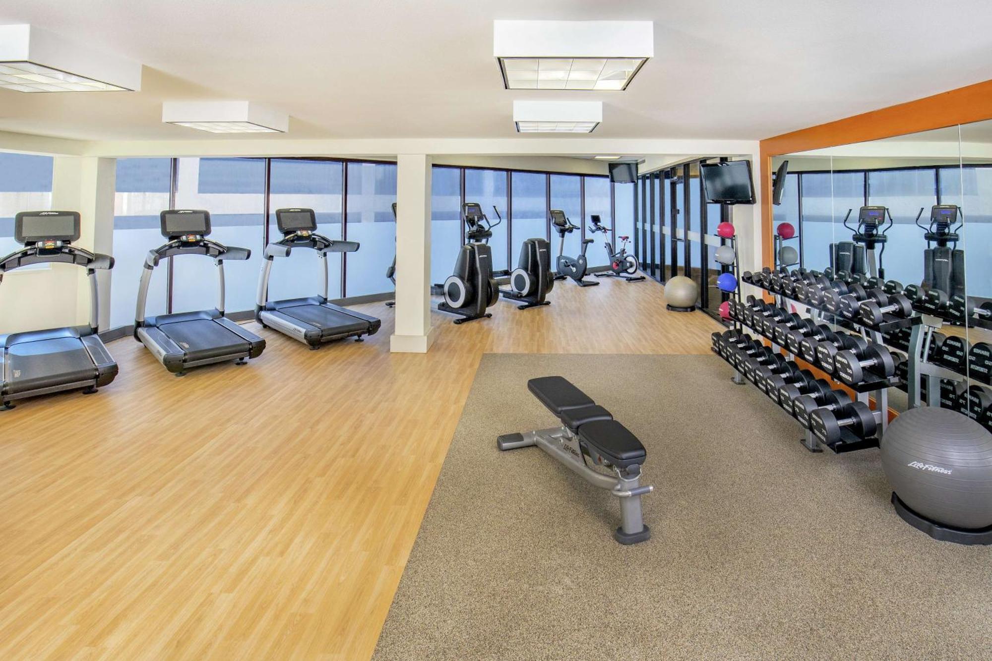 Doubletree By Hilton Hotel Nashville Downtown Екстериор снимка