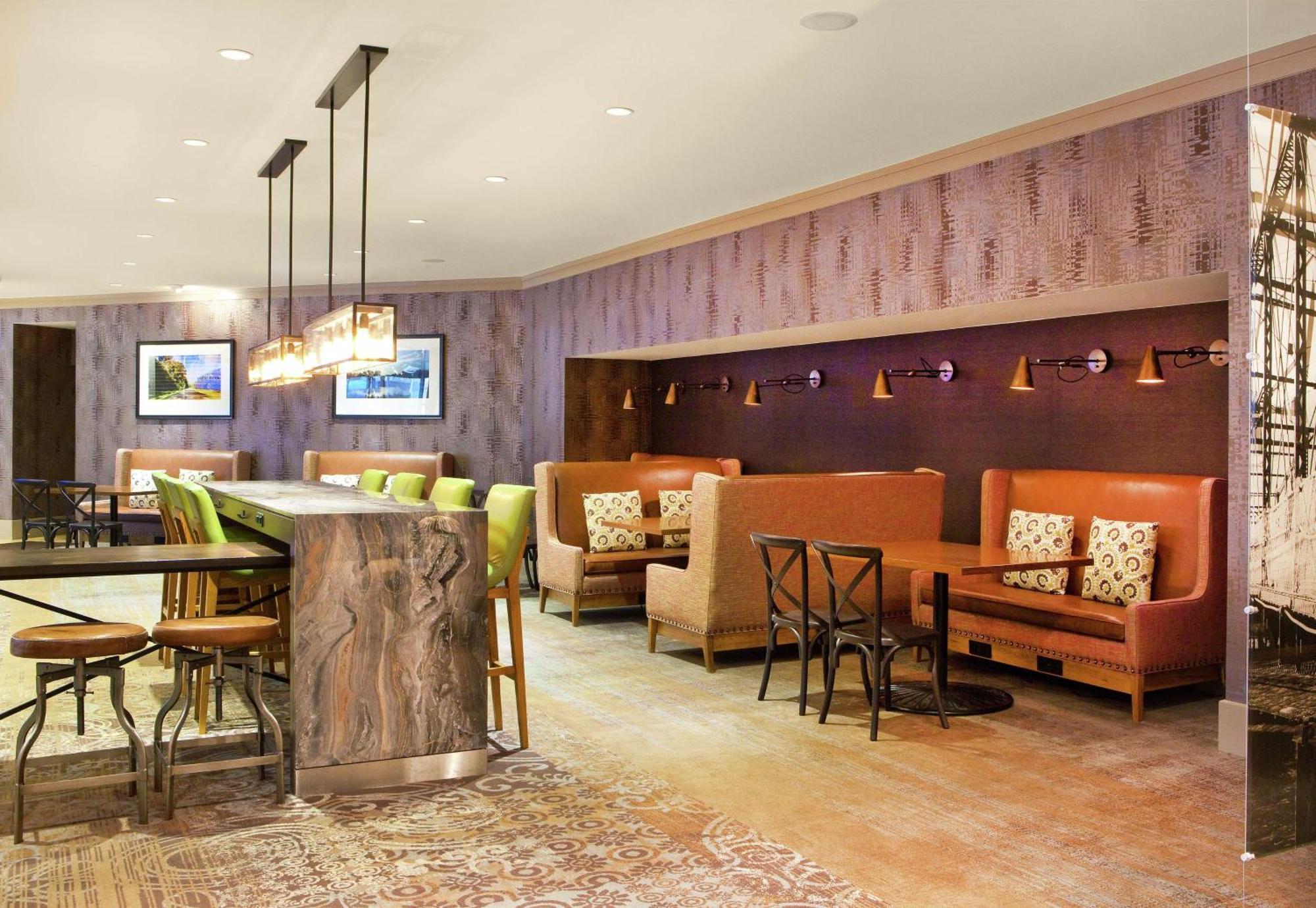 Doubletree By Hilton Hotel Nashville Downtown Екстериор снимка