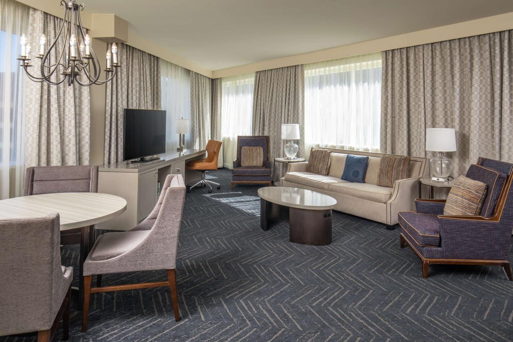 Doubletree By Hilton Hotel Nashville Downtown Екстериор снимка